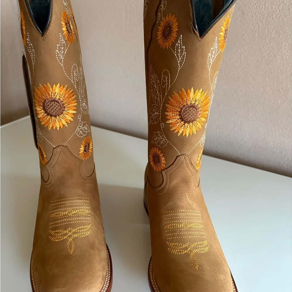 Sunflower Embroidered Tan Western Boots - Women's - Picture 2 of 6